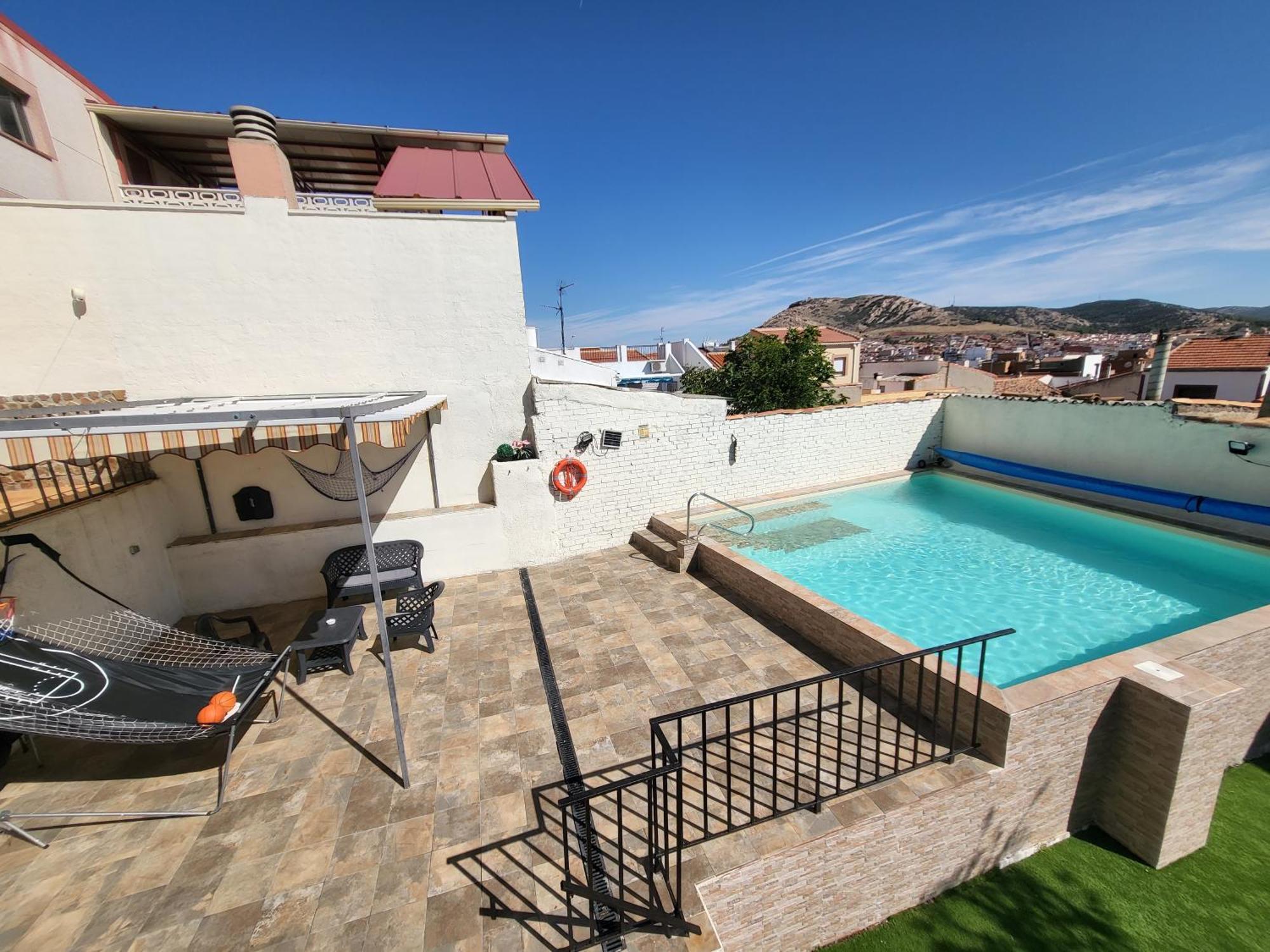 Casa Oasis Puertollano, Una Casa Rural En Puertollano, Agradable, Con Piscina En Zona Tranquila Extérieur photo